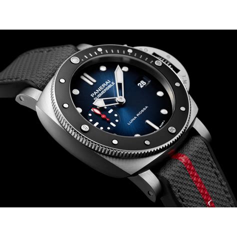 panerai luna rossa strap|submersible Luna Rossa pam01565.